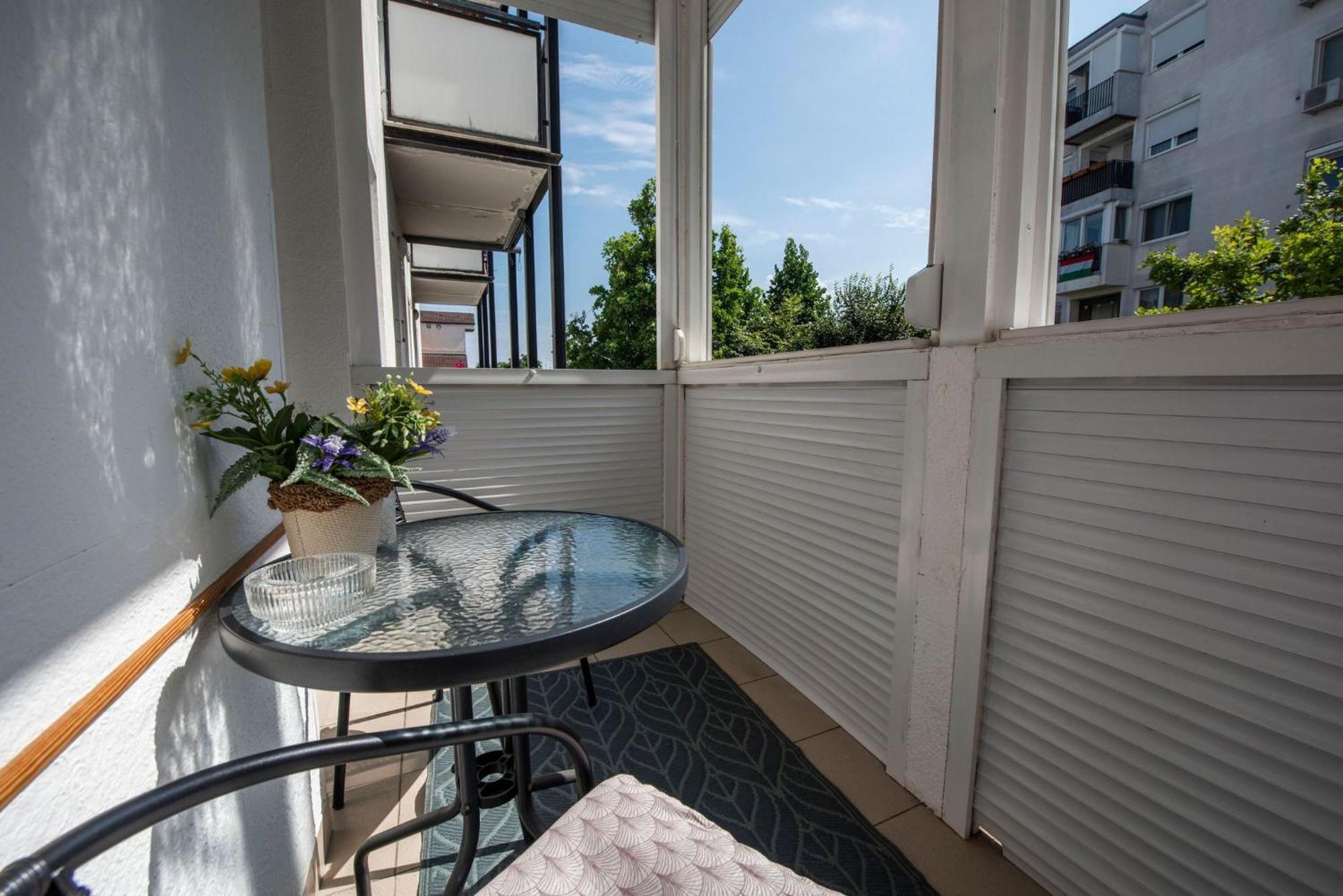 Inci Apartman Pécs Eksteriør billede