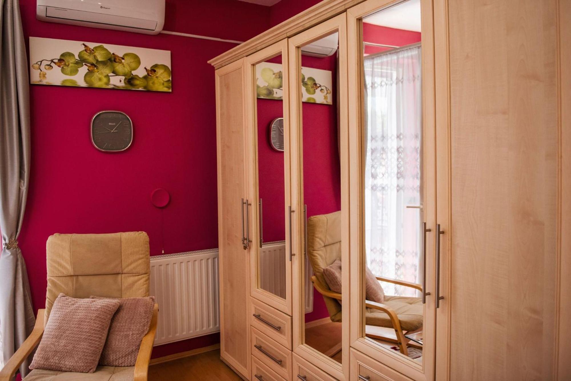Inci Apartman Pécs Eksteriør billede